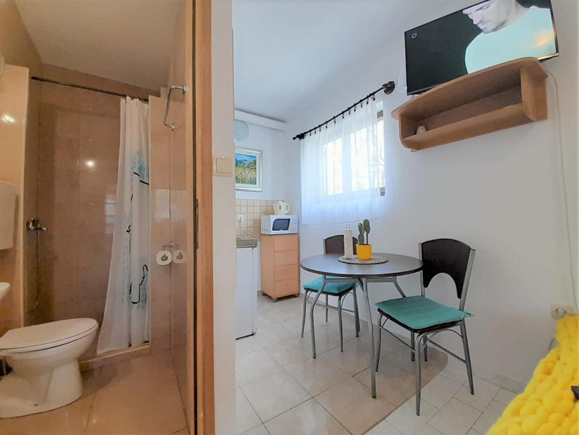 Lovely Studio Malina Close To The Beach Đảo Krk Ngoại thất bức ảnh